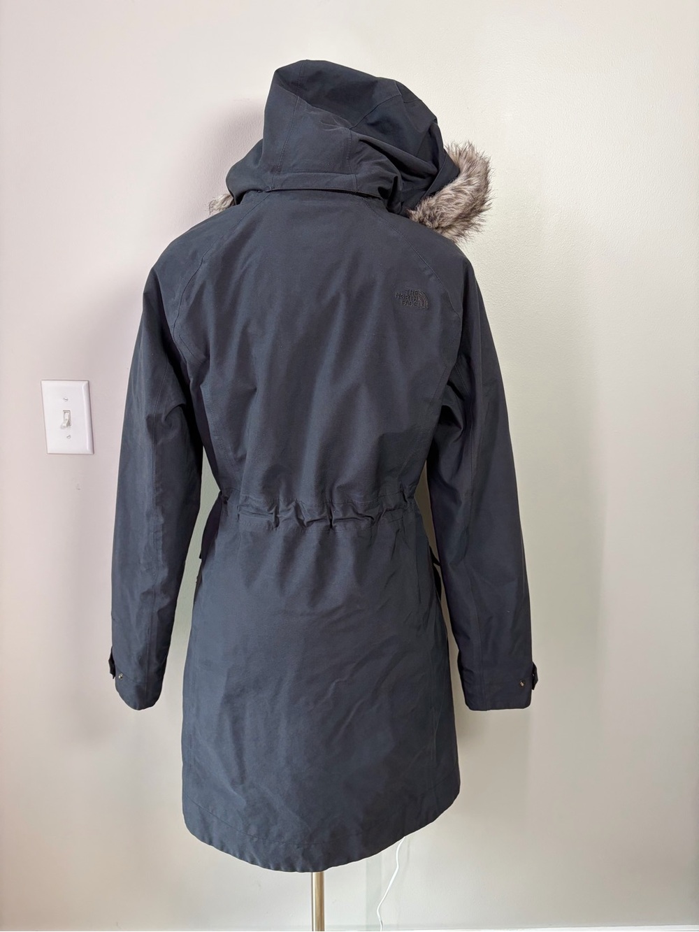 The North Face Black Goose Down Parka Longline Jacket - Picture 2 of 16